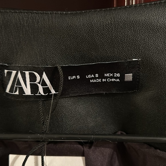 ZARA Black Faux Leather Vest - Picture 5 of 12